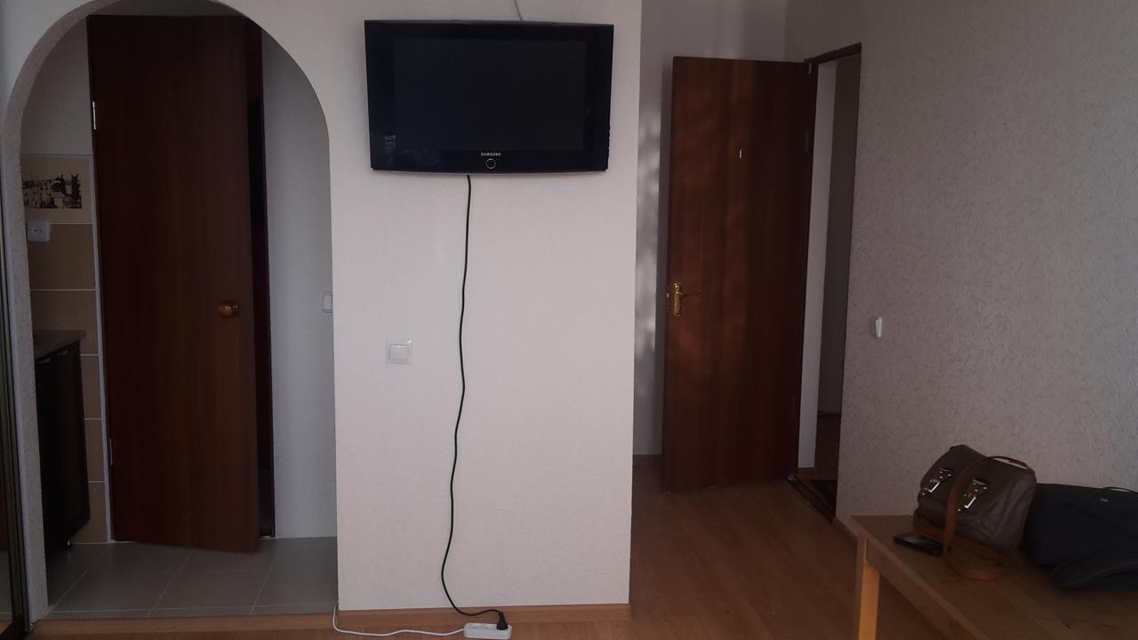 Mini Hotel Na Aiaaira Soechoemi Buitenkant foto